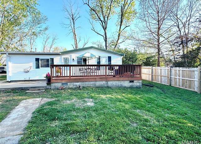 Property at 425 W Springfield Rd, St Clair, MO 63077, 2 beds, 1 bath