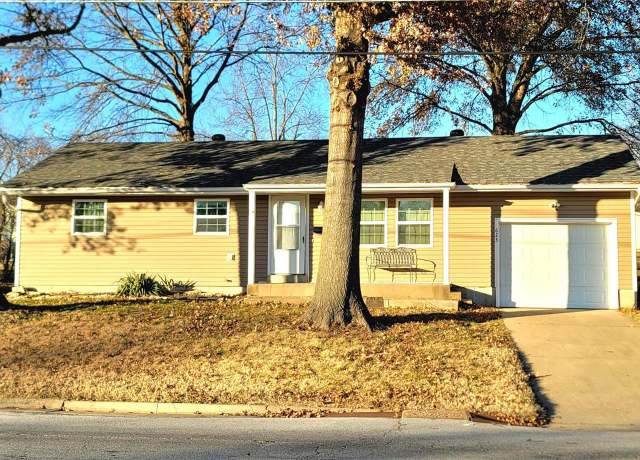 Property at 623 E 8th St, Washington, MO 63090, 3 beds, 1 bath
