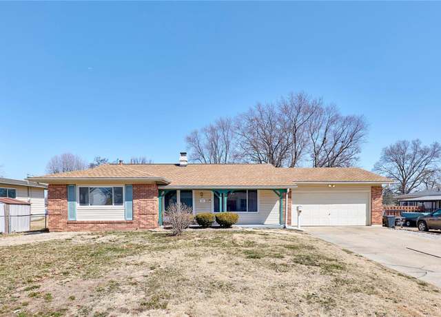 Property at 1415 Madison Ln, Florissant, MO 63031, 3 beds, 2 baths