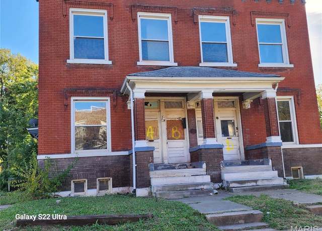 Property at 2932 Hebert St, St Louis, MO 63107, 4 beds, 4 baths