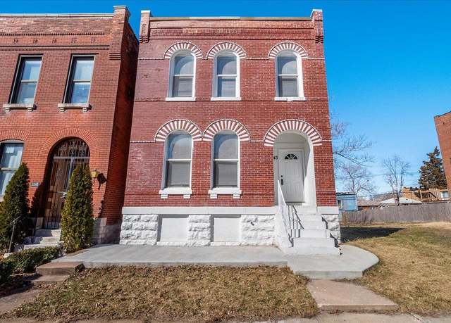 Property at 3243 Michigan Ave, St Louis, MO 63118, 4 beds, 2.5 baths