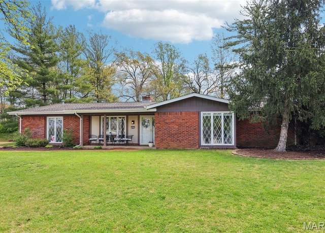 Property at 502 Hillbrook Dr, Ballwin, MO 63011, 4 beds, 2.5 baths
