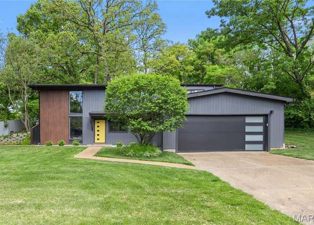 Property at 1217 Dubois Ct, Kirkwood, MO 63122, 3 beds, 2.5 baths