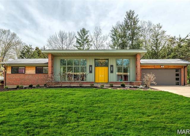 Property at 506 Medina Dr, Saint Louis, MO 63122, 3 beds, 2 baths
