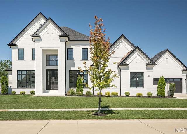 Property at 1205 Patchwork Flds, Chesterfield, MO 63005, 5 beds, 4.5 baths