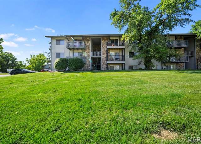 Property at 1811 Gascony Parc Dr #1811, Lake St Louis, MO 63367, 2 beds, 1 bath