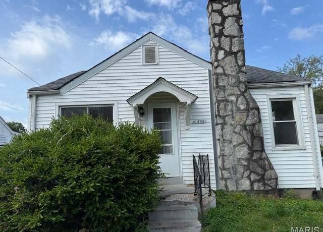 Property at 7446 Calvin Ave, Country Club Hills, MO 63136, 2 beds, 1.5 baths