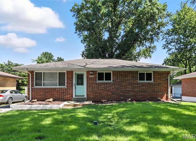 Property at 1113 Walker Ave, St Louis, MO 63138, 2 beds, 1.5 baths