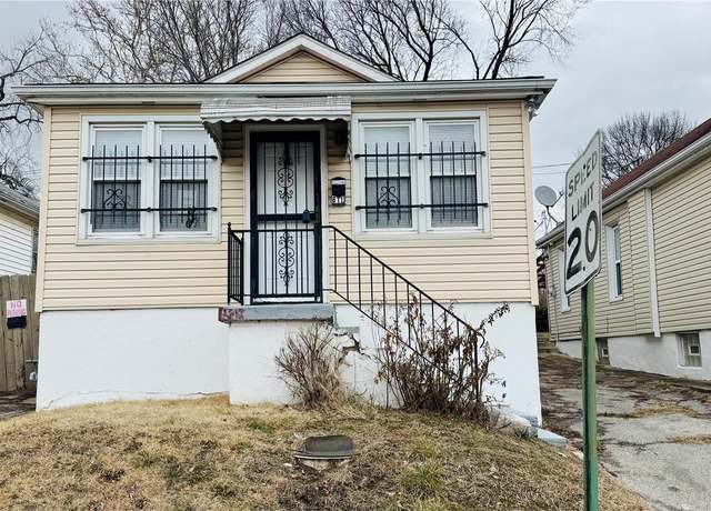 Property at 6113 Grimshaw Ave, St Louis, MO 63120, 2 beds, 2 baths