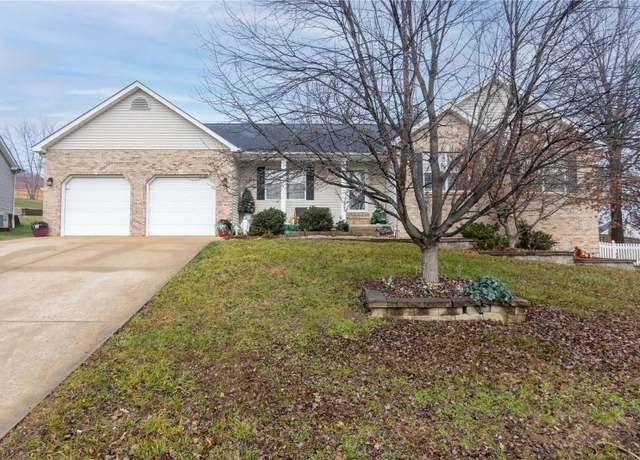 Property at 213 Kimberly Ct, Washington, MO 63090, 5 beds, 3 baths