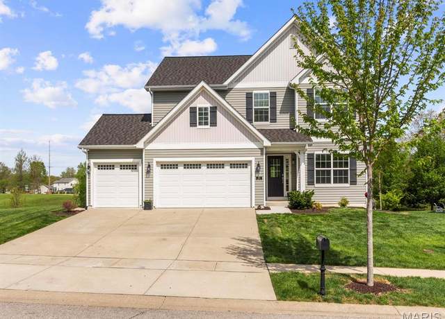 Property at 206 Peoria Ln, O'fallon, IL 62269, 5 beds, 3.5 baths