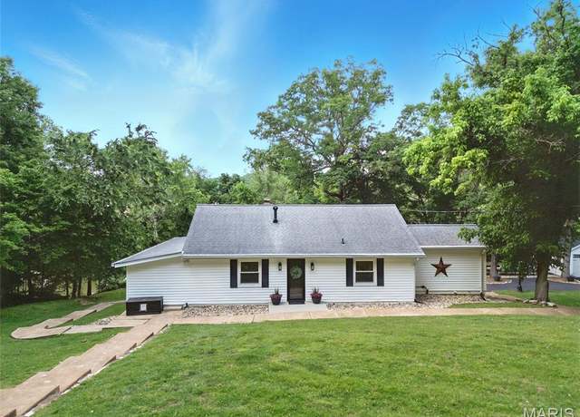 Property at 7553 Rivermont Trl, House Springs, MO 63051, 2 beds, 2.5 baths