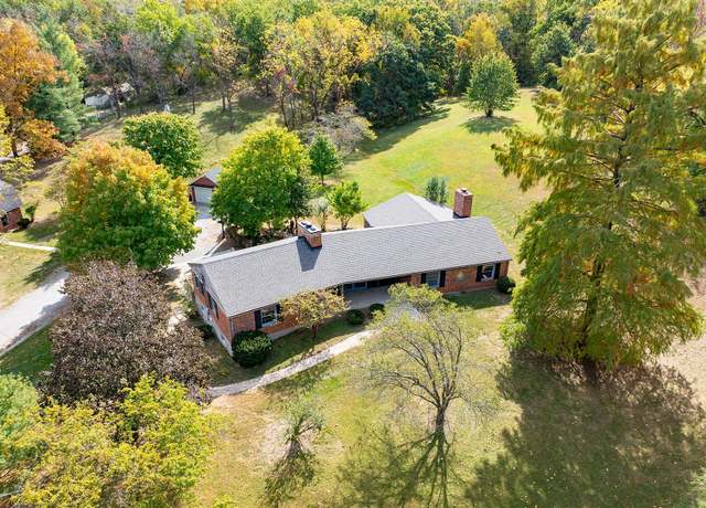 Property at 1 Meadowbrook Hts, Hannibal, MO 63401, 3 beds, 2 baths