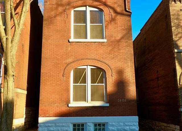 Property at 3606 Iowa Ave, St Louis, MO 63118, 3 beds, 2 baths