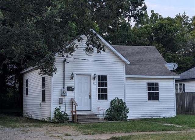 Property at 833 Park Ave, Poplar Bluff, MO 63901, 1 bed, 1 bath