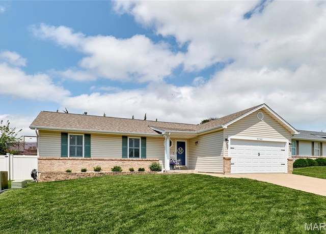 Property at 3266 Hyatt Ct, St Peters, MO 63303, 3 beds, 2 baths