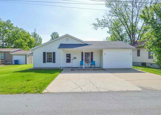 Property at 905 N Granite St, Marion, IL 62959, 3 beds, 2 baths