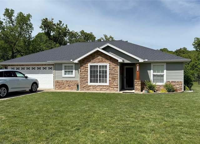 Property at 224 Ridgeview Dr, St Robert, MO 65584, 3 beds, 2 baths