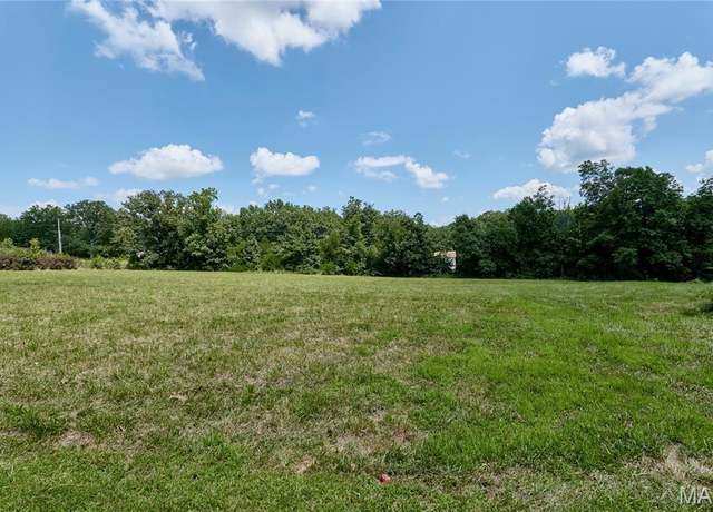 Property at 2 Greenview Ct, Troy, MO 63379