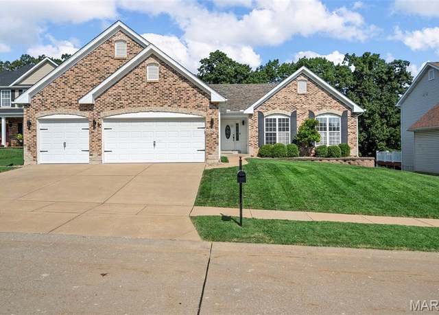 Property at 921 Morgan Rdg, High Ridge, MO 63049, 4 beds, 3 baths