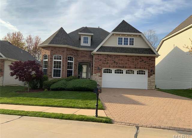 Property at 1572 Hollowbrook Dr, St Charles, MO 63303, 3 beds, 3 baths