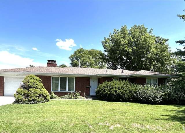 Property at 4204 S Park Dr, Belleville, IL 62226, 2 beds, 2 baths