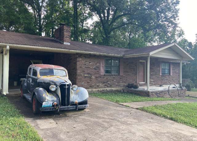 Property at 131 W Outer Rd, Poplar Bluff, MO 63901, 5 beds, 3 baths