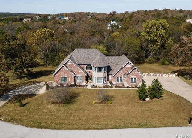 Property at 1 Pelham Pt, Festus, MO 63028, 4 beds, 3.5 baths