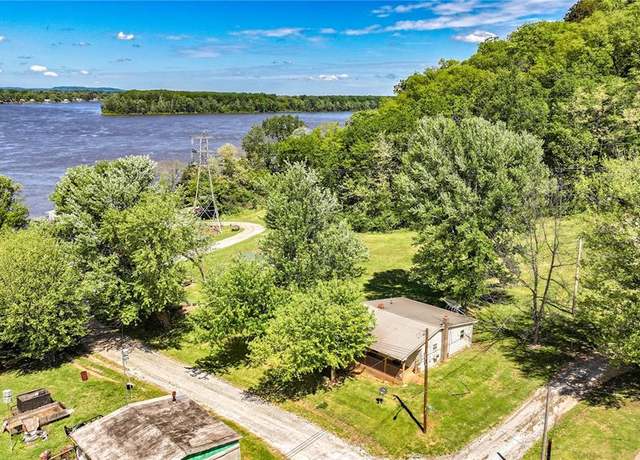 Property at 539 Hill St, Hamburg, IL 62045, 2 beds, 1 bath