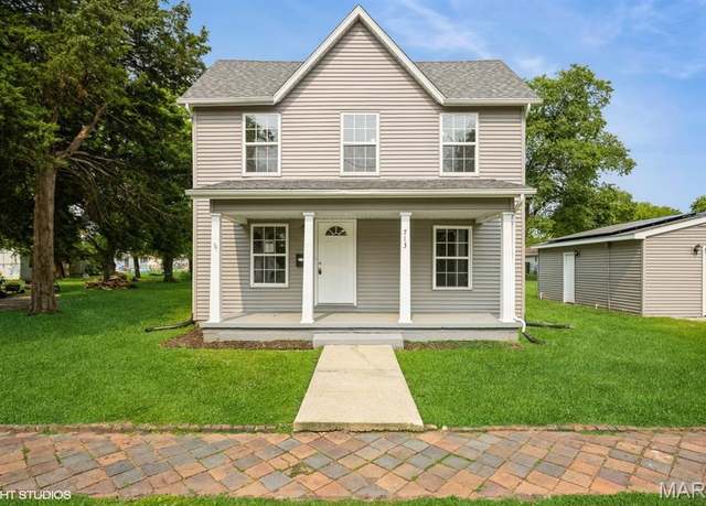 Property at 713 S Jackson St, Litchfield, IL 62056, 3 beds, 2 baths