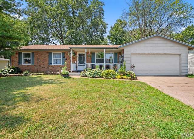 Property at 3129 Sussex Dr, St Charles, MO 63301, 3 beds, 2 baths
