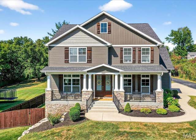 Property at 785 N Ballas Rd, St Louis, MO 63122, 5 beds, 4.5 baths
