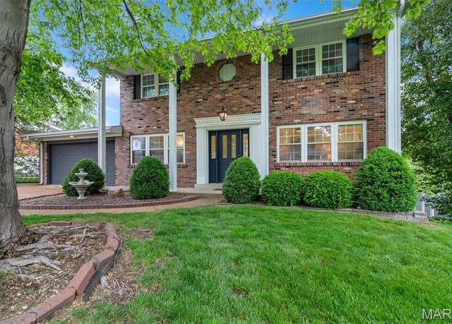 Property at 4633 Gatesbury Dr, St Louis, MO 63128, 4 beds, 3.5 baths