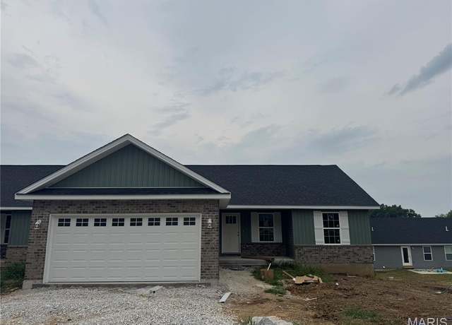 Property at 282 Railroad St, Moscow Mills, MO 63362, 3 beds, 2 baths