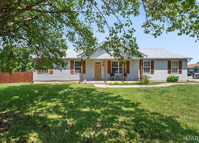 Property at 710 Worthington Dr, Warrenton, MO 63383, 3 beds, 2 baths