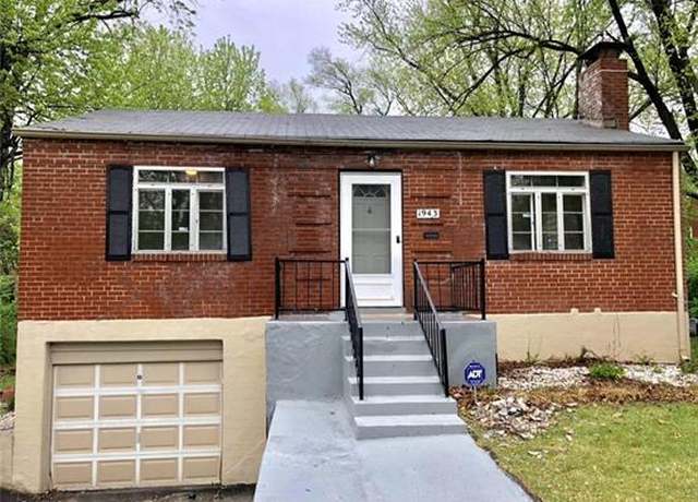 Property at 1943 Park Ln, St Louis, MO 63136, 2 beds, 1 bath