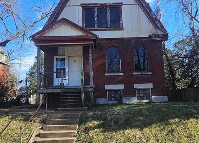 Property at 5456 Wren Ave, St Louis, MO 63120, 2 beds, 1 bath