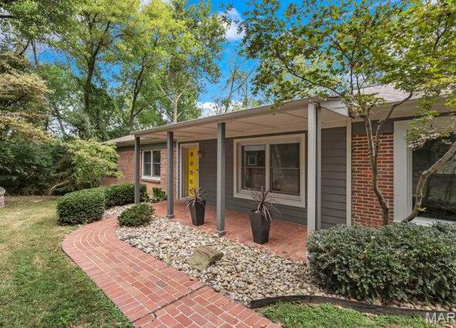 Property at 10 Ladue Frst, St Louis, MO 63124, 4 beds, 3.5 baths
