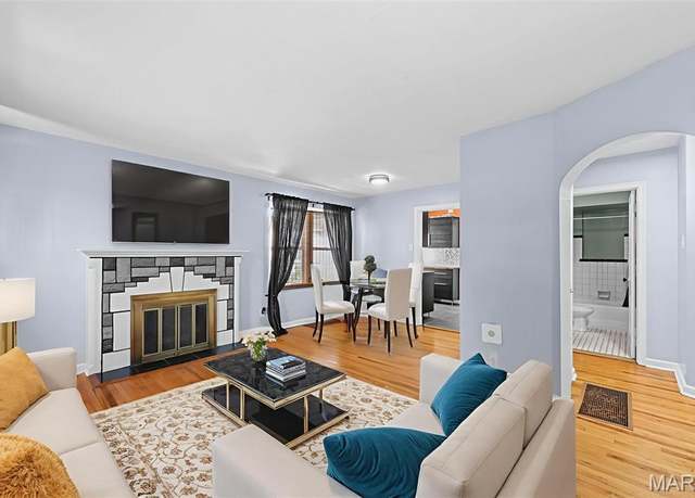 Property at 8261 Watson Rd, St Louis, MO 63119, 3 beds, 3 baths