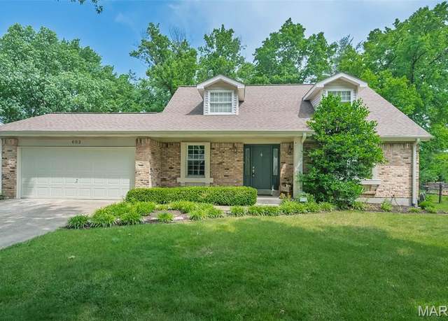 Property at 693 Woodrun Ct, Ballwin, MO 63021, 4 beds, 2.5 baths