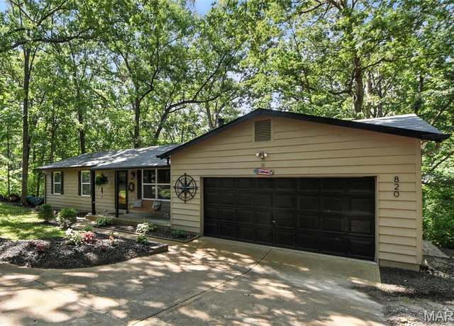 Property at 820 Ashmont Dr, Imperial, MO 63052, 3 beds, 2 baths