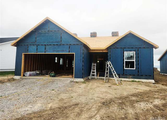 Property at 841 Topaz Ct, Mascoutah, IL 62258, 3 beds, 2 baths
