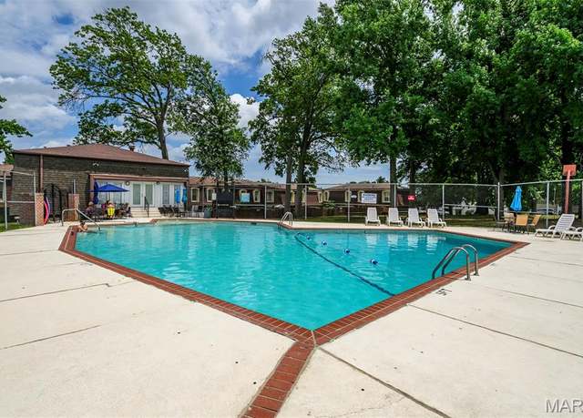 Property at 4294 Chateau De Ville Dr Unit G, Unincorporated, MO 63129, 2 beds, 2 baths