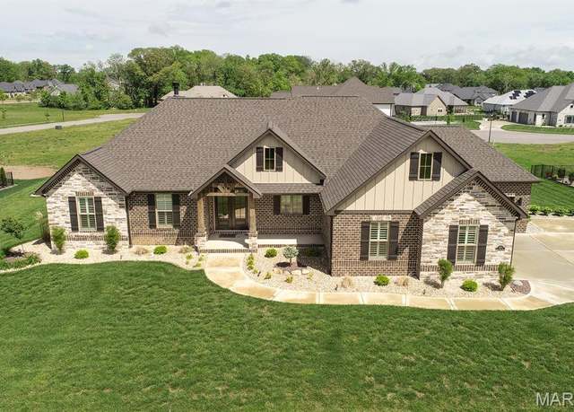 Property at 1870 Bethel Ridge Farms Blvd, O'fallon, IL 62269, 5 beds, 3.5 baths