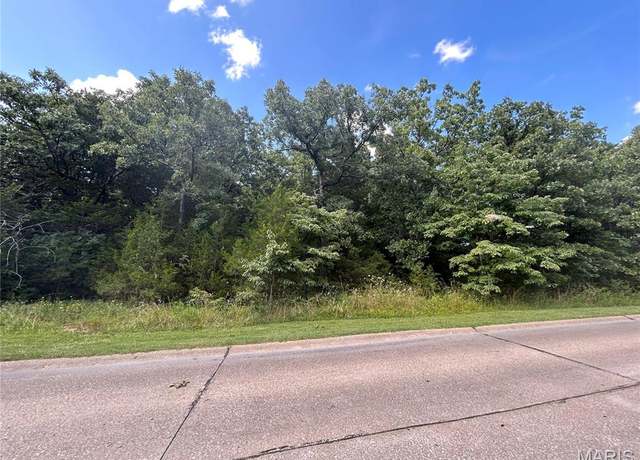 Property at 5986 Plantation Dr, Hillsboro, MO 63050