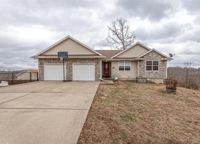Property at 15952 Tundra Rd, St Robert, MO 65584, 5 beds, 3 baths