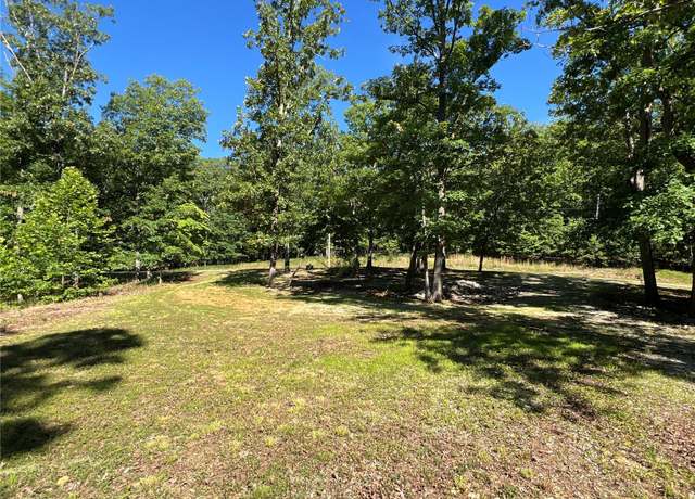 Property at 7037 Lake Point Dr, Perryville, MO 63775