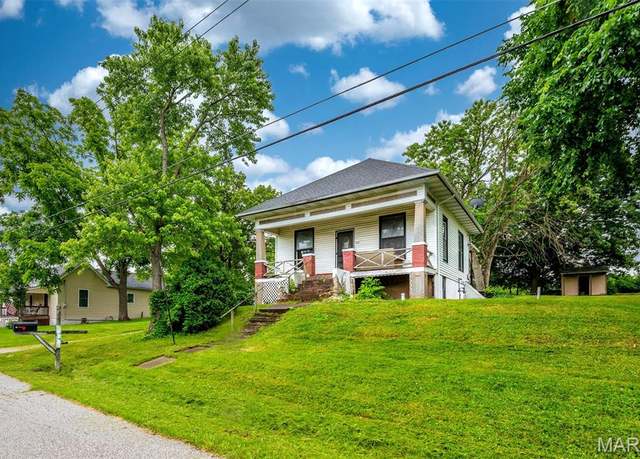 Property at 402 W 2nd St, Pevely, MO 63070, 2 beds, 1 bath
