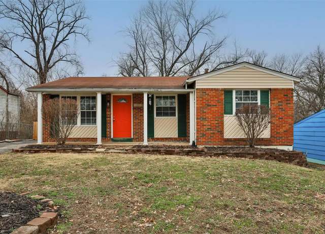 Property at 10217 Royal Dr, St Louis, MO 63136, 3 beds, 1.5 baths