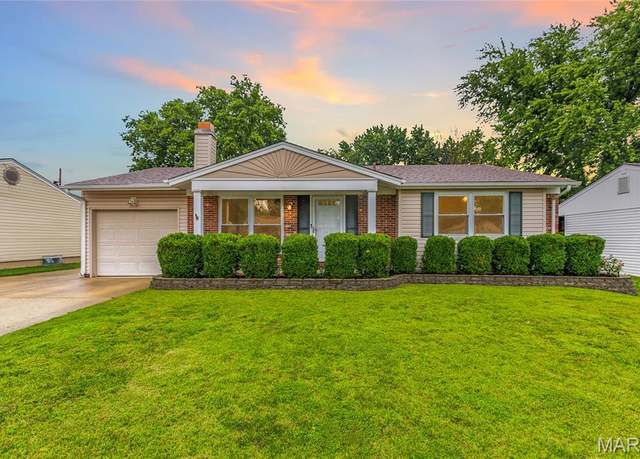 Property at 3238 Ipswich Ln, St Charles, MO 63301, 3 beds, 2 baths